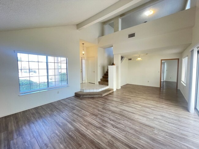 3209 Ventana Hills Dr in Las Vegas, NV - Building Photo - Building Photo