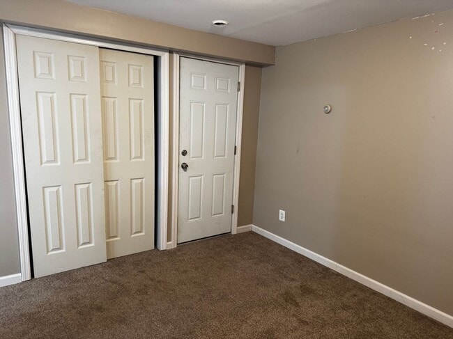 34 Clover Ave in Farmingville, NY - Building Photo - Building Photo