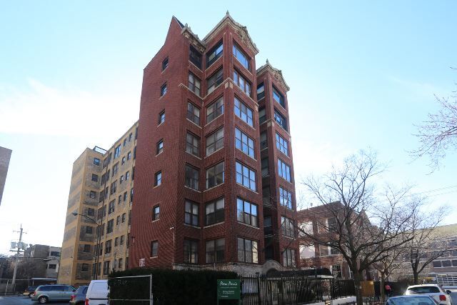 property at 941 W Carmen Ave