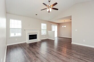 406 Meagan Cove in La Vergne, TN - Building Photo - Building Photo