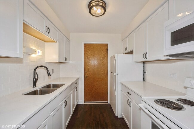 5102 N Leonard Dr in Norridge, IL - Building Photo - Building Photo