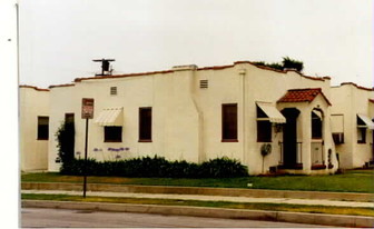 1413 W Los Angeles Ave Apartments