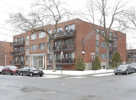 4945 Bourret in Montréal, QC - Building Photo