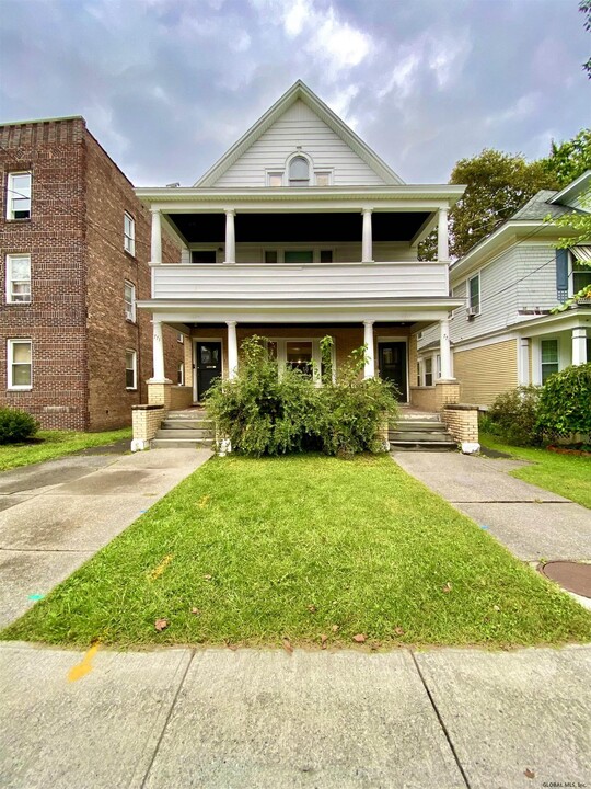 771 Myrtle Ave in Albany, NY - Building Photo