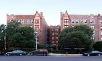 Tudor Arms in Cliffside Park, NJ - Foto de edificio - Building Photo