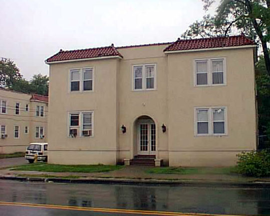 Stratford Ave Apartments