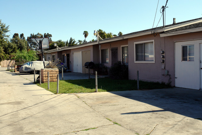 3647 W 104th St in Inglewood, CA - Building Photo - Building Photo