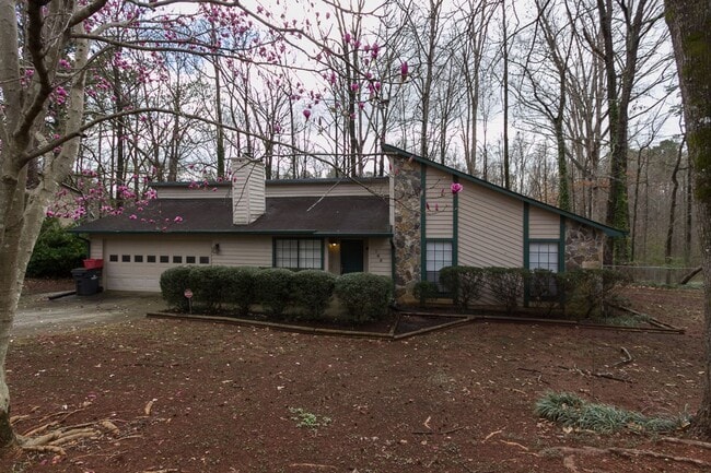 property at 765 Oxford Hall Dr SW