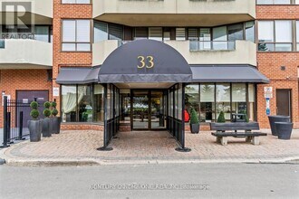 33 Weldrick Rd E in Richmond Hill, ON - Building Photo - Building Photo