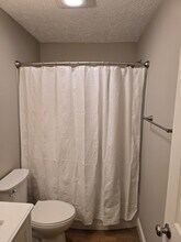 8108 Timberlake Rd in Lynchburg, VA - Foto de edificio - Building Photo