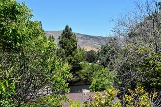 3290 Rockview Pl, Unit 6 in San Luis Obispo, CA - Foto de edificio - Building Photo
