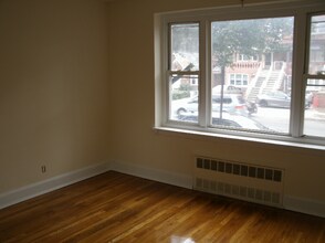 5301 Glenwood Rd in Brooklyn, NY - Foto de edificio - Building Photo