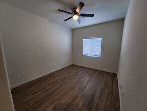 8315 Frankie Lou St in Bakersfield, CA - Building Photo - Building Photo