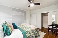 645 Stirling St photo'