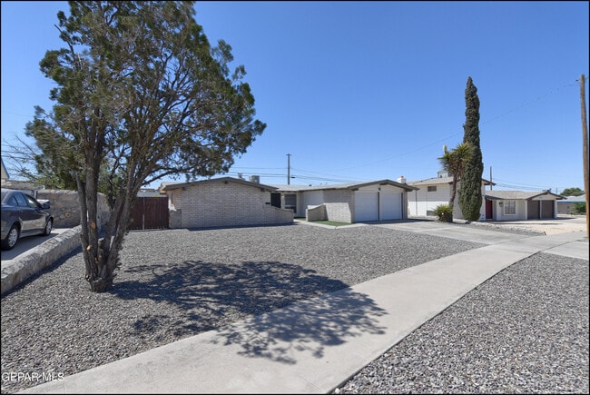 7117 Alto Rey Ave in El Paso, TX - Building Photo - Building Photo