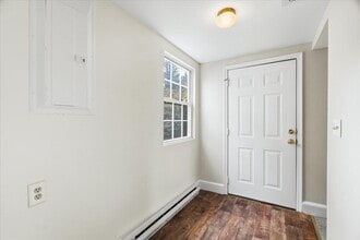 100 E 8th St in Frederick, MD - Foto de edificio - Building Photo