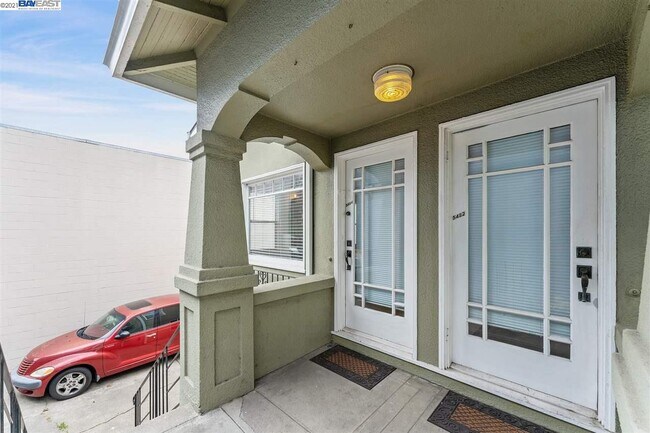 5484 Vicente Way in Oakland, CA - Building Photo - Building Photo