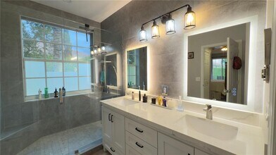 1247 NW 165th Ave in Pembroke Pines, FL - Building Photo - Building Photo