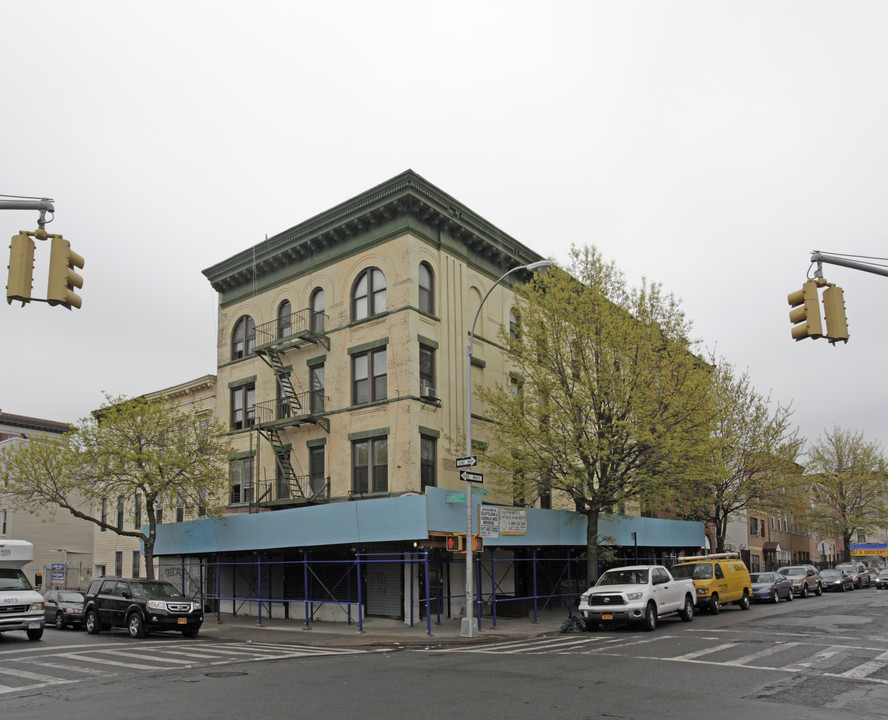 99 Rogers Ave in Brooklyn, NY - Foto de edificio
