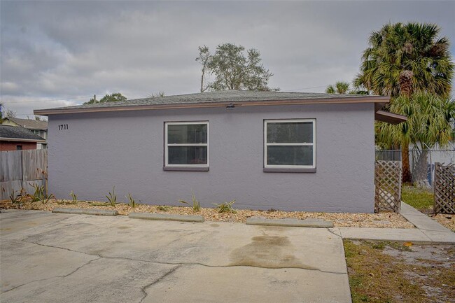 1711 W Carmen St in Tampa, FL - Building Photo - Building Photo