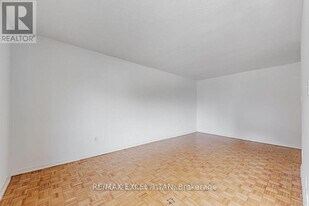 165 Colborne Ave in Richmond Hill, ON - Building Photo