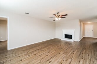 332 Indian Blanket Dr in Burleson, TX - Building Photo - Building Photo