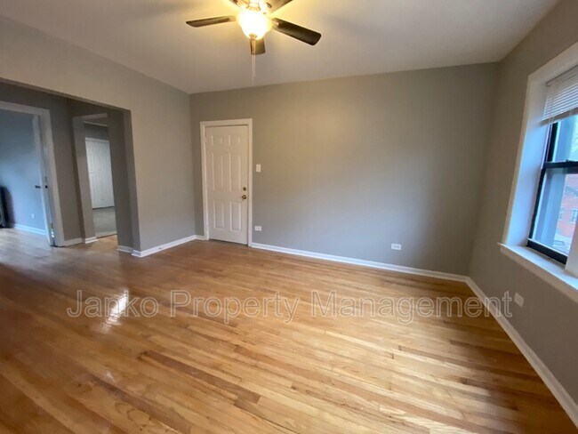 2920 W 64th St in Chicago, IL - Building Photo - Building Photo