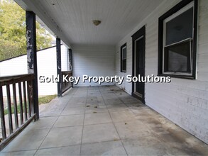 1136 Irving Way in Anderson, IN - Building Photo - Building Photo
