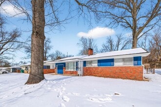 2321 Noll Dr in St. Louis, MO - Building Photo - Building Photo