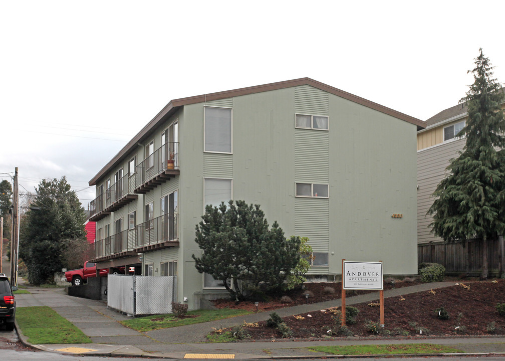 Andover Apartments in Seattle, WA - Foto de edificio