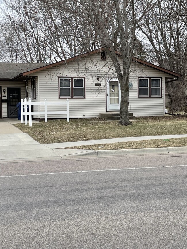 1134 25th Ave N in St. Cloud, MN - Building Photo - Building Photo