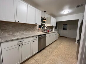 1332 SW 28th St in Palm City, FL - Building Photo - Building Photo