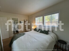 1934 E Washington Blvd in Pasadena, CA - Building Photo - Building Photo