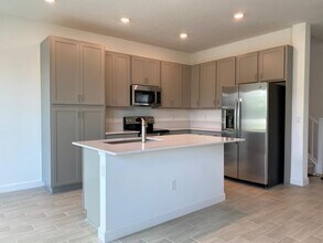 4946 Navali Dr in Wellington, FL - Building Photo - Building Photo