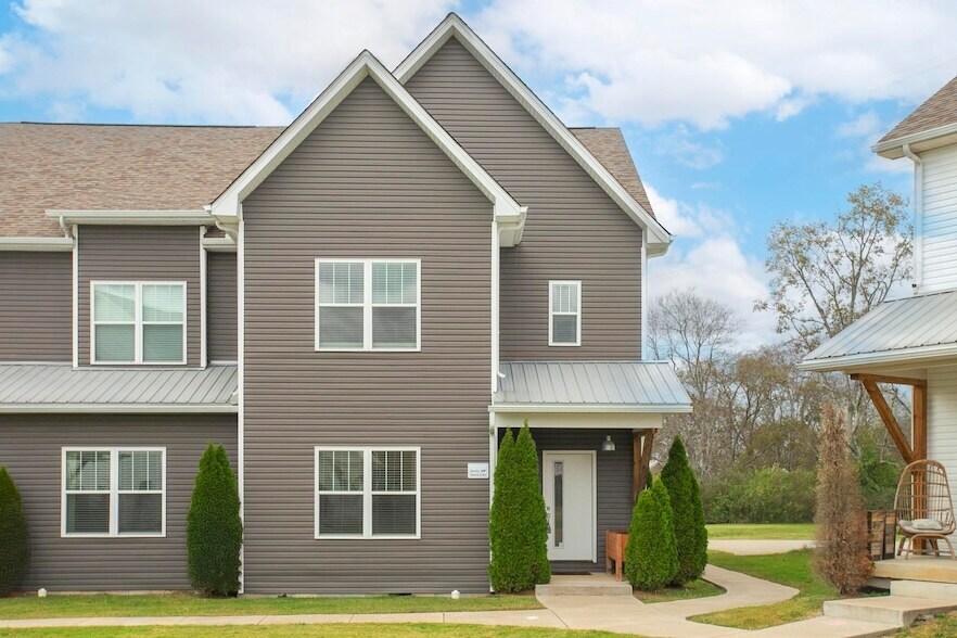 3637 Hydes Ferry Rd in Nashville, TN - Building Photo