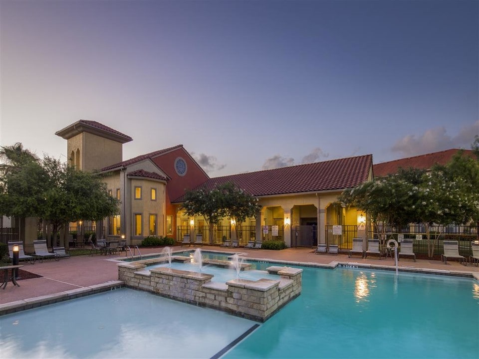 Costa Tarragona West in Corpus Christi, TX - Building Photo