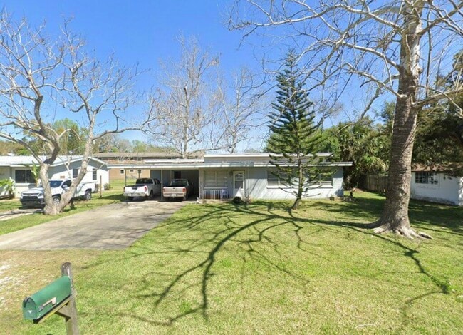 property at 14 Ronnie Cir