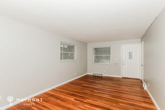 5398 Romance Ln in Cincinnati, OH - Building Photo - Building Photo