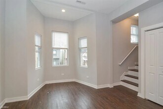 1922 N Rockwell St in Chicago, IL - Building Photo - Building Photo