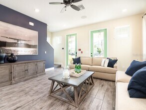 8001 Sand Bar Dr in Kissimmee, FL - Building Photo - Building Photo
