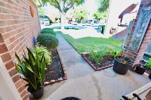 3239 Beran Dr in Houston, TX - Building Photo