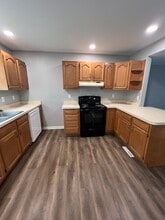 111 E Strawberry Aly in Shiremanstown, PA - Foto de edificio - Building Photo