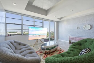 2100 Sans Souci Blvd in North Miami, FL - Building Photo - Building Photo