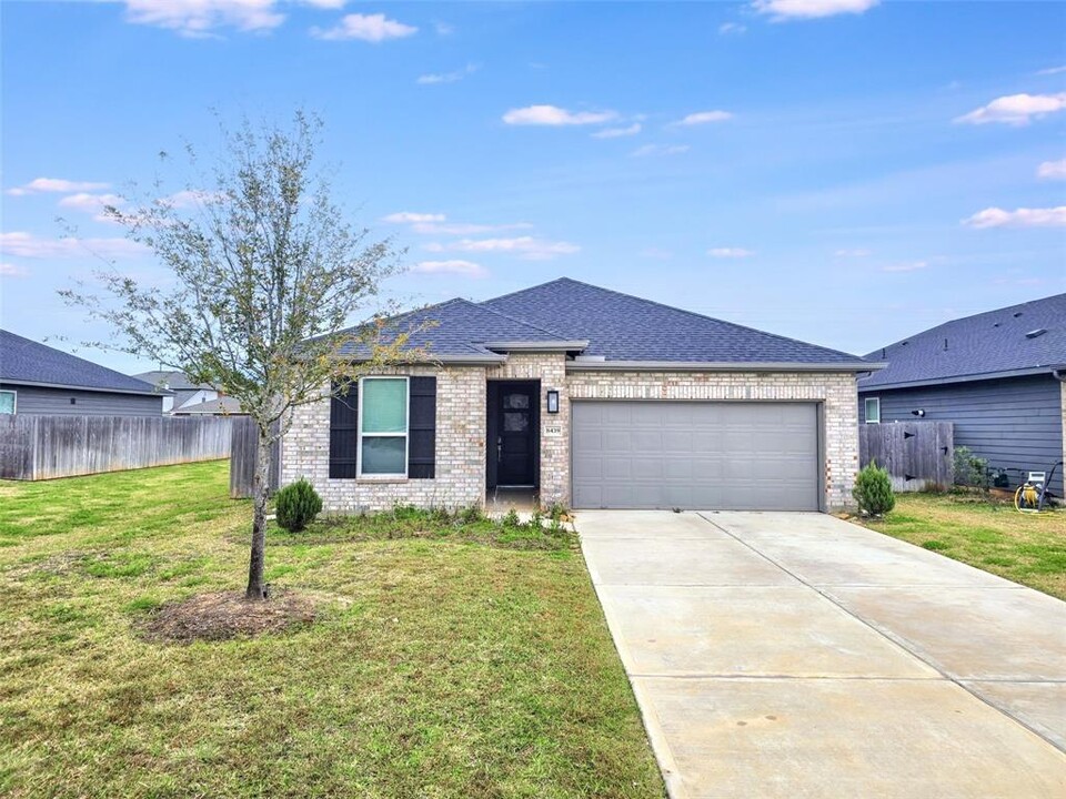 8439 Harrington Grv Trl in Richmond, TX - Foto de edificio