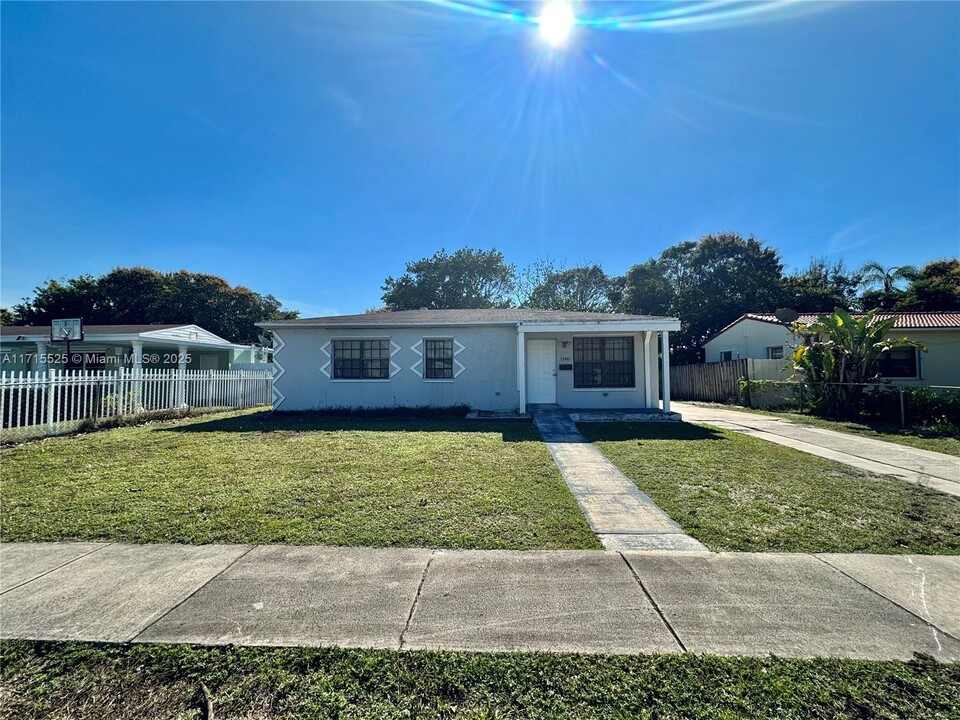 1140 NW 128th Terrace in North Miami, FL - Building Photo