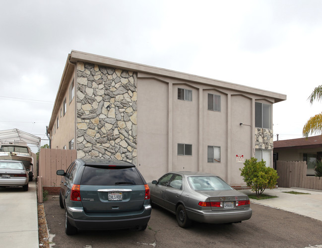 4609 34th St in San Diego, CA - Foto de edificio - Building Photo