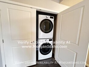 1021 S Elder St in Nampa, ID - Building Photo - Building Photo