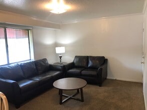 541 E 500 N in Provo, UT - Foto de edificio - Building Photo