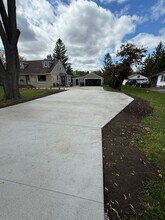 S80W19060 Janesville Rd in Muskego, WI - Building Photo - Building Photo