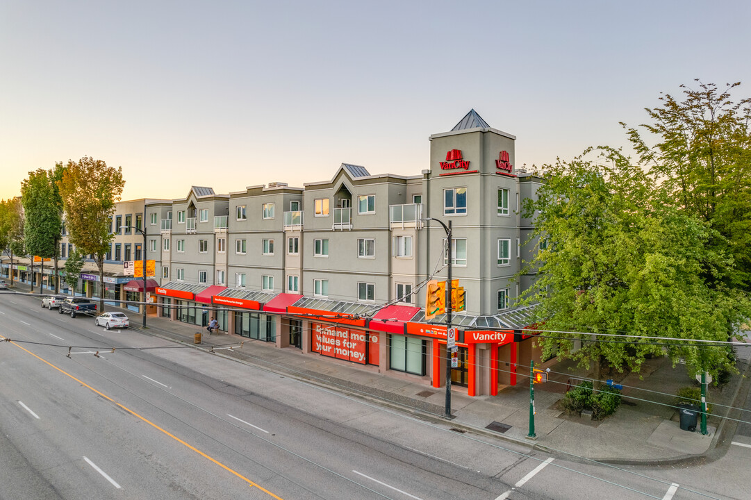 Constance Court in Vancouver, BC - Building Photo